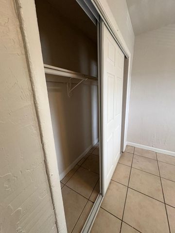 900 NW 17th Avenue East, Fort Lauderdale, FL 33311