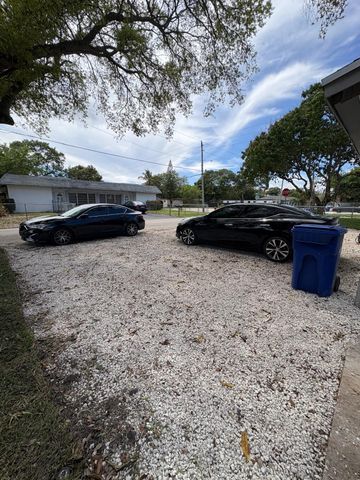 900 NW 17th Avenue East, Fort Lauderdale, FL 33311