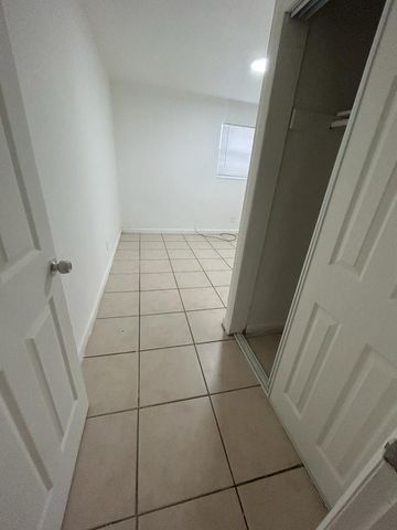 900 NW 17th Avenue East, Fort Lauderdale, FL 33311