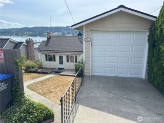 18637 Fjord Drive NE, Poulsbo, WA 98370