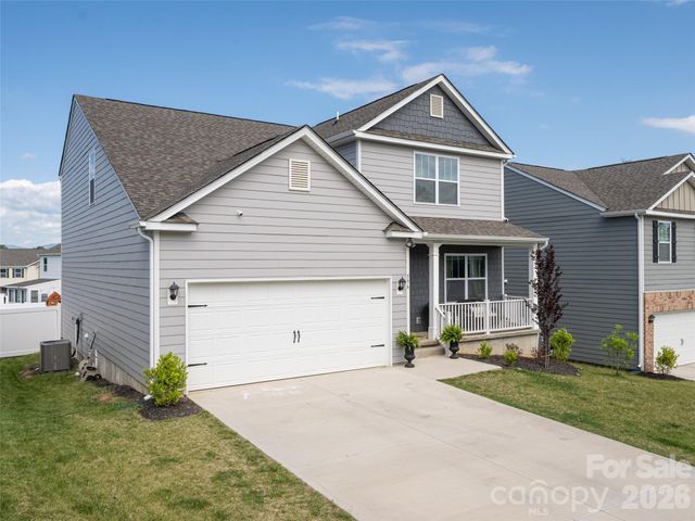 596 Country Oak Drive, Asheville, NC 28804
