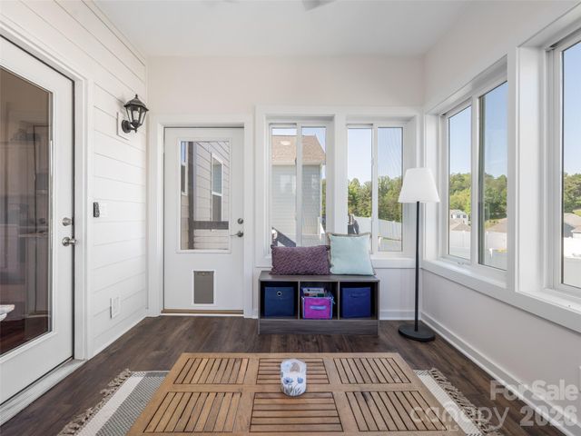 596 Country Oak Drive, Asheville, NC 28804