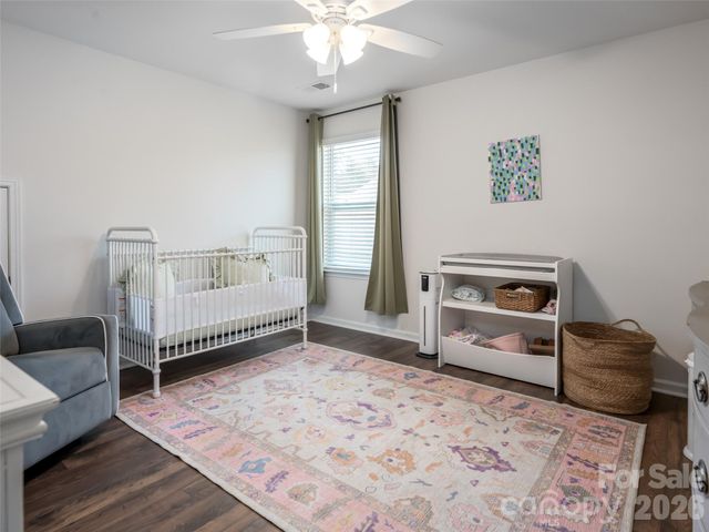 596 Country Oak Drive, Asheville, NC 28804