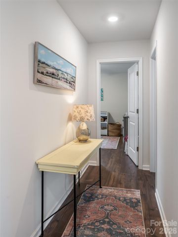 596 Country Oak Drive, Asheville, NC 28804