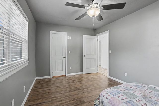 207 E Juniper Lane, Mustang, OK 73064