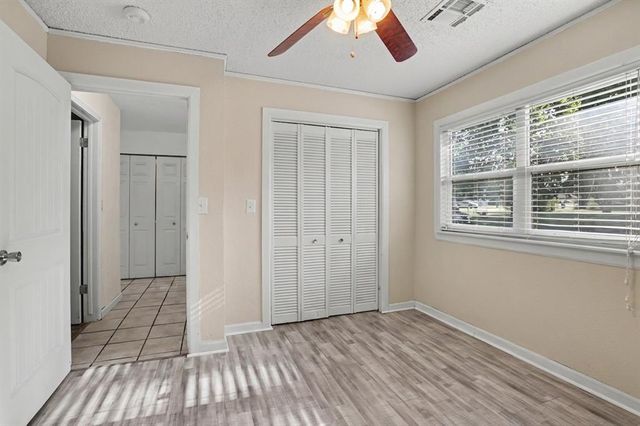 207 E Juniper Lane, Mustang, OK 73064
