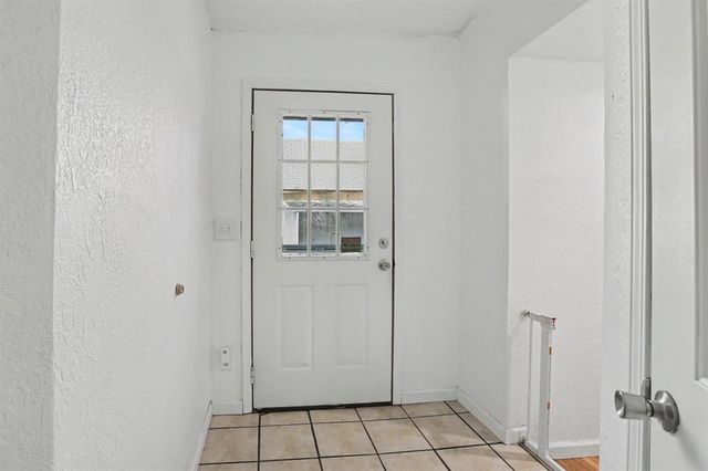 207 E Juniper Lane, Mustang, OK 73064