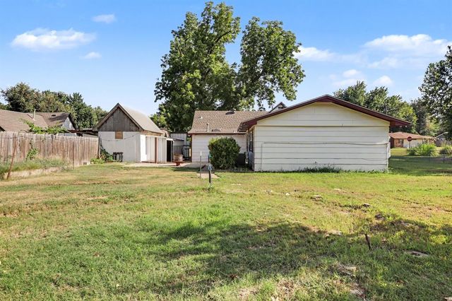 207 E Juniper Lane, Mustang, OK 73064