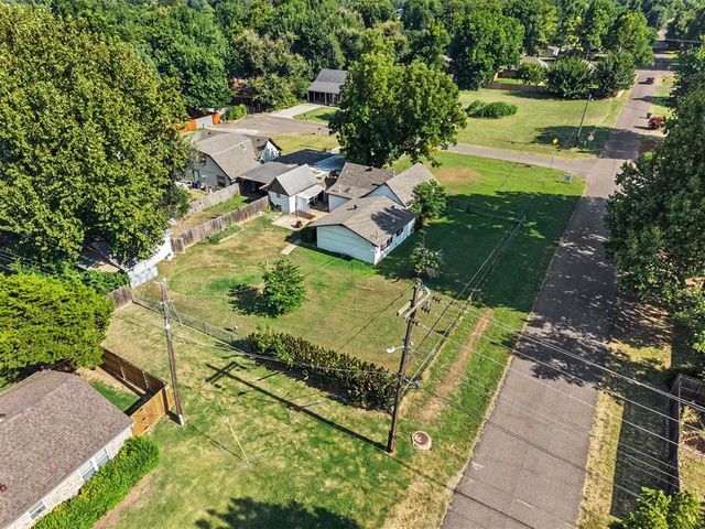 207 E Juniper Lane, Mustang, OK 73064