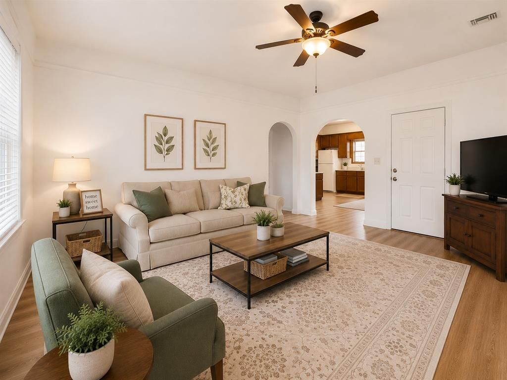 207 E Juniper Lane, Mustang, OK 73064