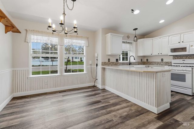 1228 E Maine Ave, Nampa, ID 83686