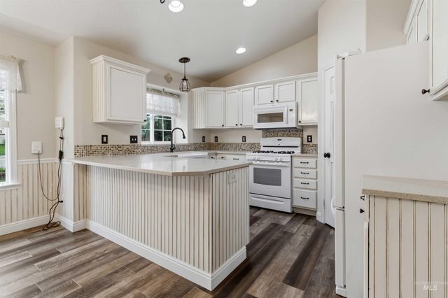 1228 E Maine Ave, Nampa, ID 83686