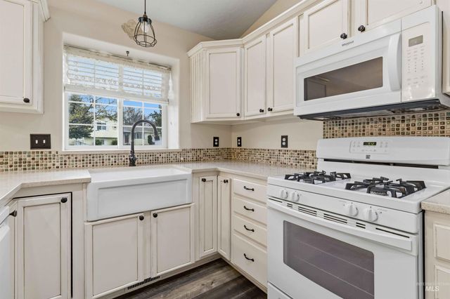 1228 E Maine Ave, Nampa, ID 83686