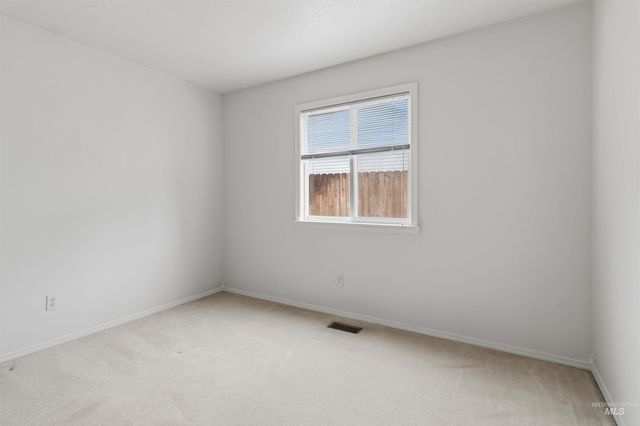 1228 E Maine Ave, Nampa, ID 83686