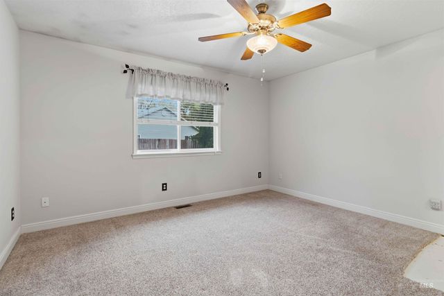 1228 E Maine Ave, Nampa, ID 83686