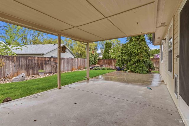 1228 E Maine Ave, Nampa, ID 83686