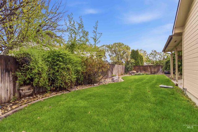 1228 E Maine Ave, Nampa, ID 83686