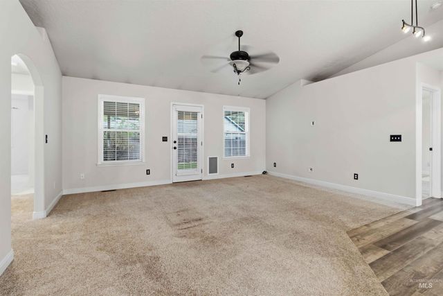 1228 E Maine Ave, Nampa, ID 83686