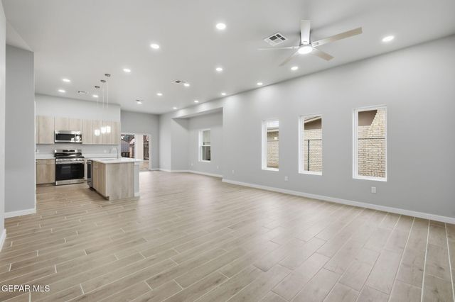 412 LESA Lane, El Paso, TX 79915