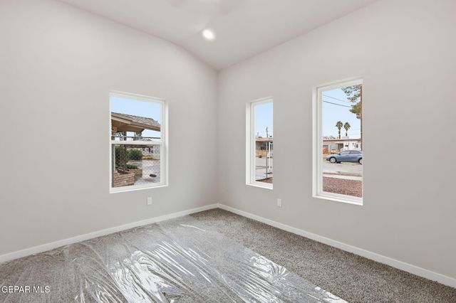 412 LESA Lane, El Paso, TX 79915