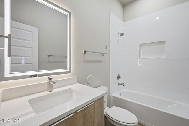 412 LESA Lane, El Paso, TX 79915