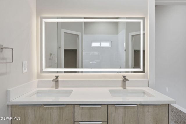 412 LESA Lane, El Paso, TX 79915