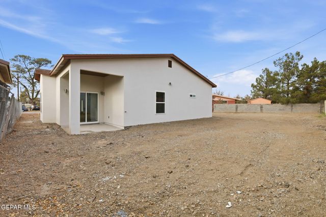 412 LESA Lane, El Paso, TX 79915