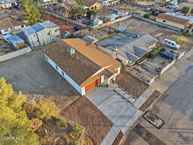 412 LESA Lane, El Paso, TX 79915