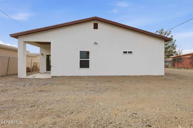 412 LESA Lane, El Paso, TX 79915