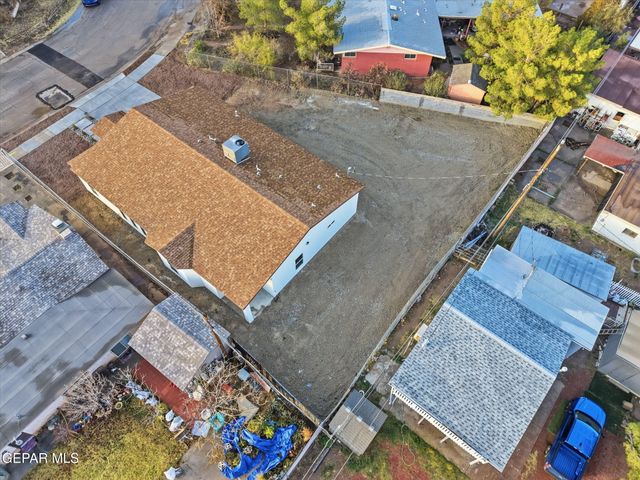 412 LESA Lane, El Paso, TX 79915