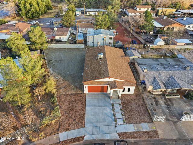 412 LESA Lane, El Paso, TX 79915