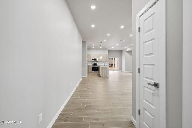 412 LESA Lane, El Paso, TX 79915