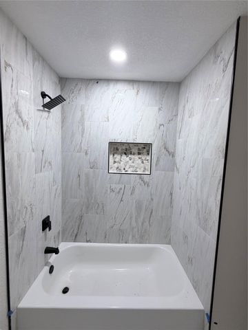 2915 Creston Drive, Houston, TX 77026