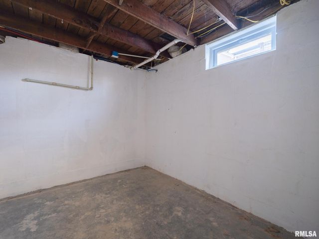 1509 CHESTNUT Street, Pekin, IL 61554