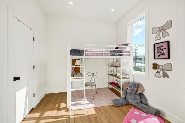 5619 Val Verde Street, Houston, TX 77057