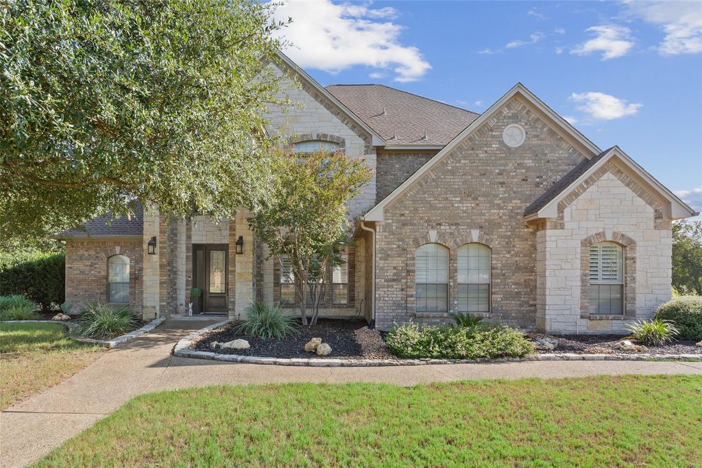 2726 Winners CIR, Salado, TX 76571