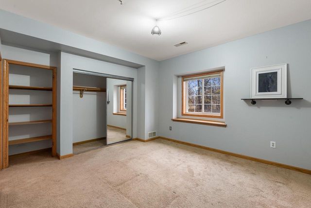 180 W Oak Leaf DRIVE, Oak Creek, WI 53154