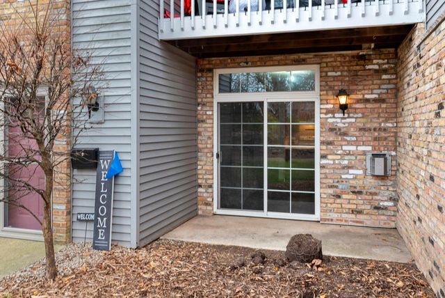 180 W Oak Leaf DRIVE, Oak Creek, WI 53154