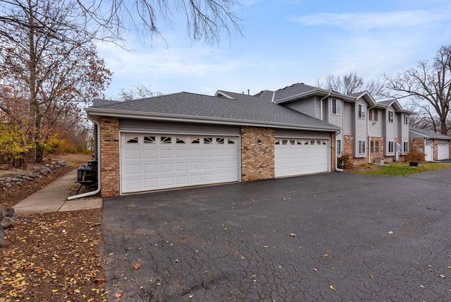 180 W Oak Leaf DRIVE, Oak Creek, WI 53154