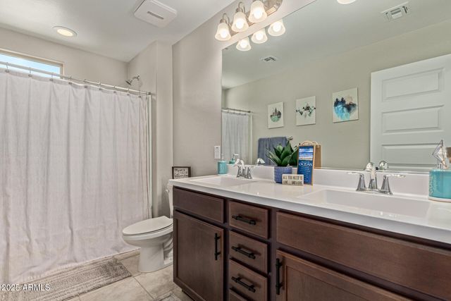 5438 W COUNTRY GARDEN Lane, Laveen, AZ 85339