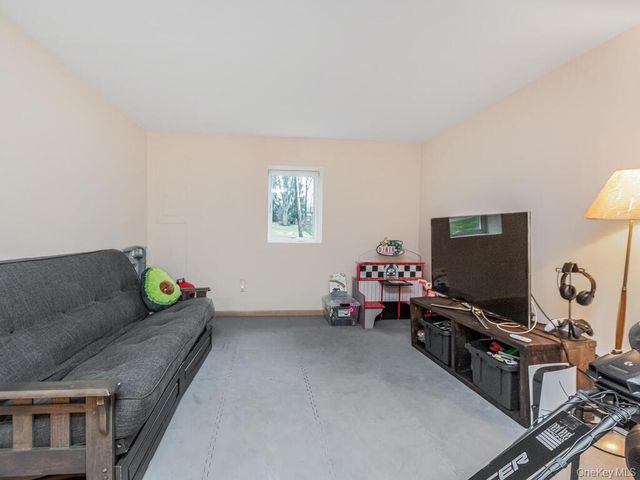 70 Breckenridge Road, Mahopac, NY 10541