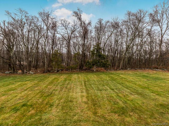 70 Breckenridge Road, Mahopac, NY 10541