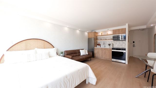 364 Seaside Avenue 508, Honolulu, HI 96815