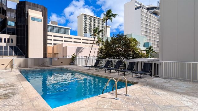 364 Seaside Avenue 508, Honolulu, HI 96815