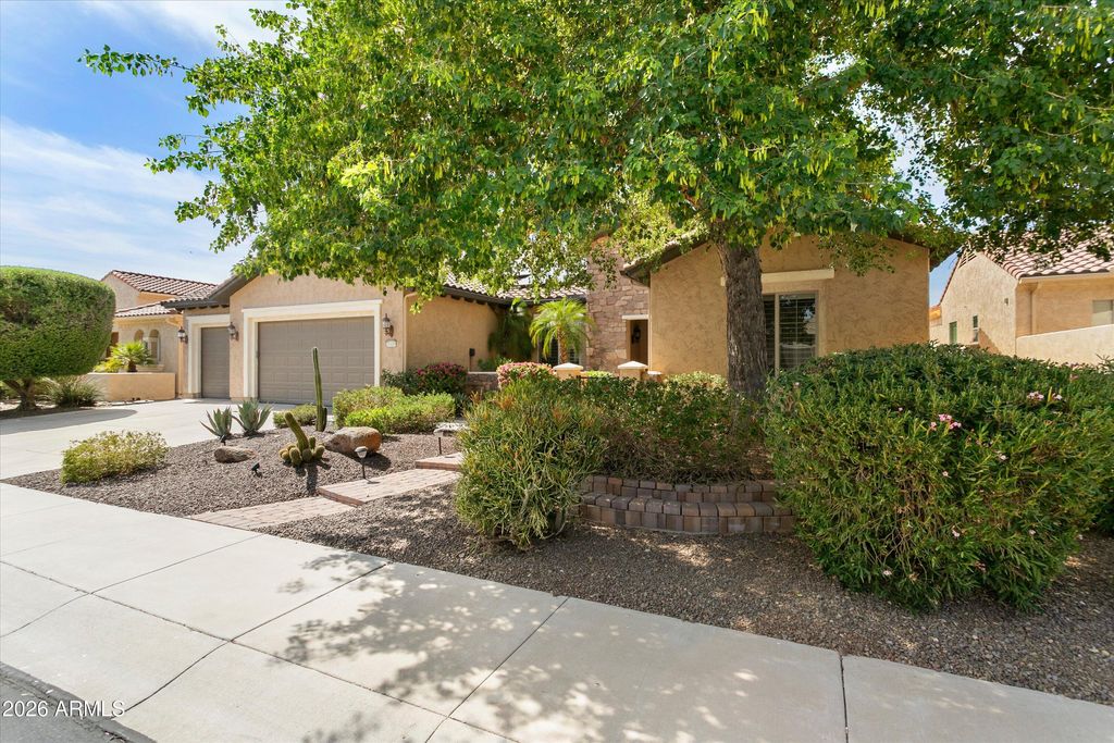 26400 W RUNION Lane, Buckeye, AZ 85396 — photo 2