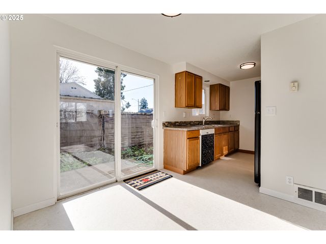 3503 OREGON Ave, Springfield, OR 97478