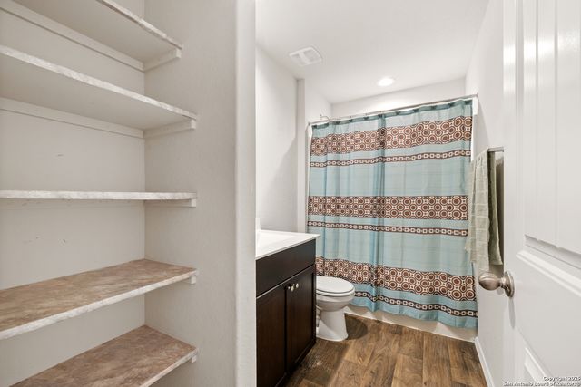 837 MARGAY LOOP, Seguin, TX 78155