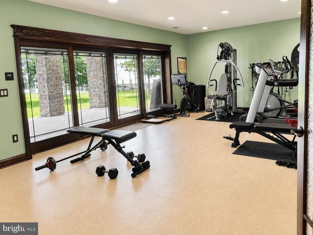 24730 HALF PONE POINT RD, Hollywood, MD 20636