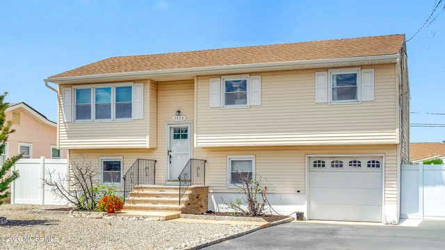 3428 Bergen Avenue, Toms River, NJ 08753
