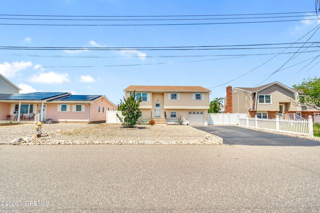 3428 Bergen Avenue, Toms River, NJ 08753
